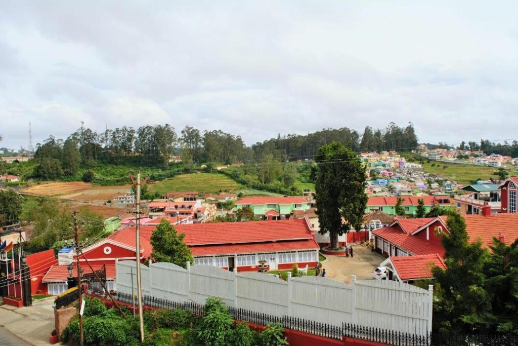 Pinehill Suits Ooty Eksteriør bilde